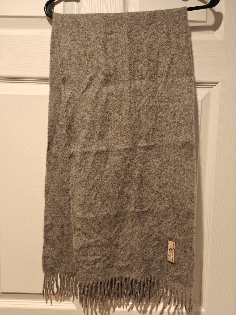 Beyond Threads 100% Baby Alpaca Scarf Gray Fringe Accent Made in Peru